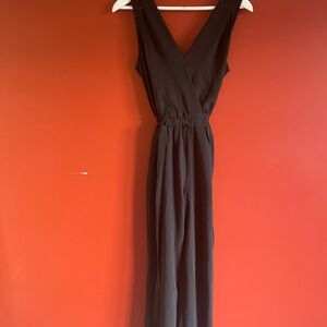 Elegant Black Sleeveless jumpsuit